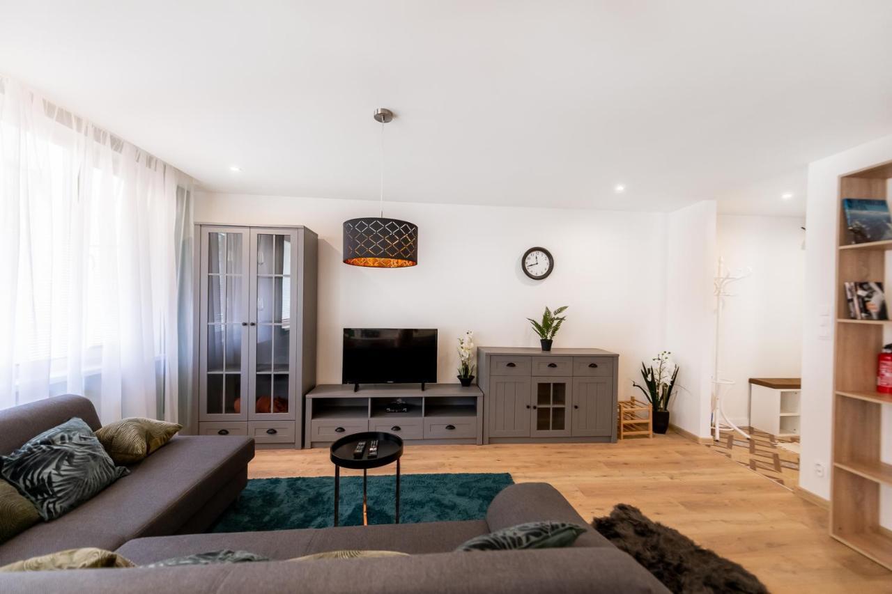 Flora Center Apartment *